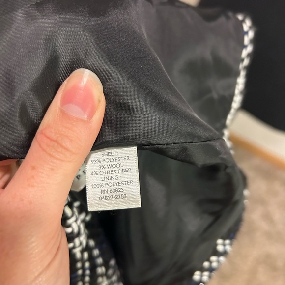 Christopher Banks Jacket - Size P/XL - Picture 4 of 8